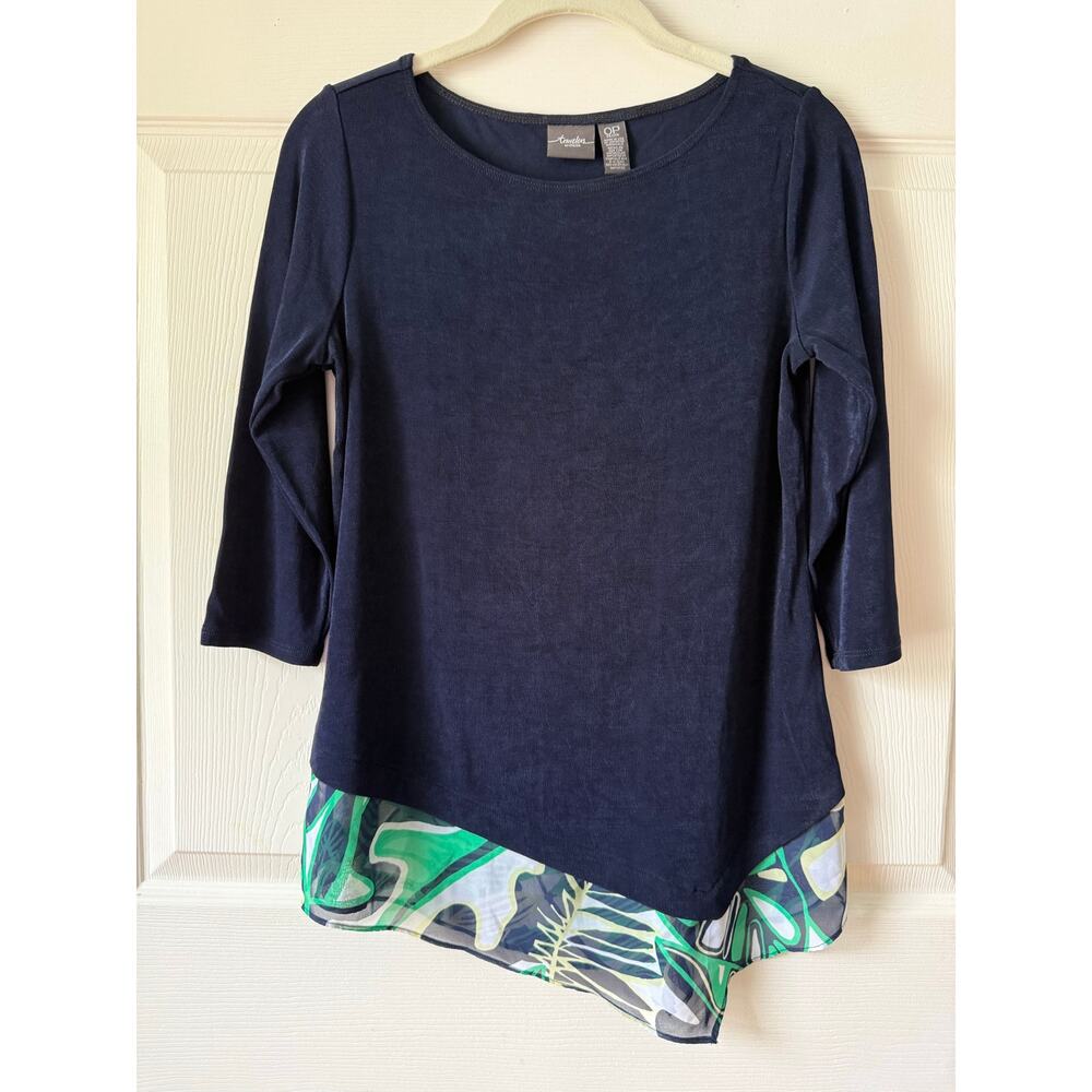 Chico’s Travelers Navy Blue Asymmetrical Hem Top Size 0P Small Petite Travel‎